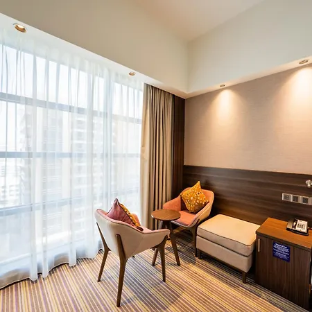 Hampton By Hilton Dubai Airport-2