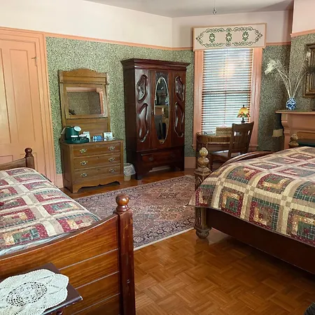 Amherst Inn-3