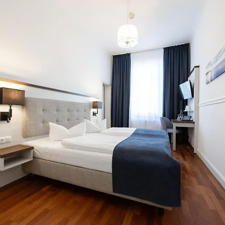 Strandhotel Binz-3