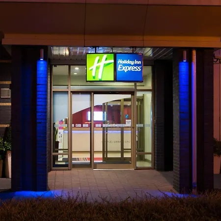 Holiday Inn Express Leeds City Centre By Ihg-2