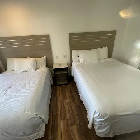Town And Country Inn-2