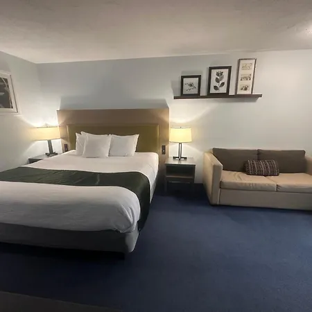 Pictured Rocks Inn And Suites-3