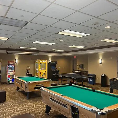 Comfort Suites Oshkosh West-2