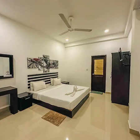 Sunrise Palace Negombo-3