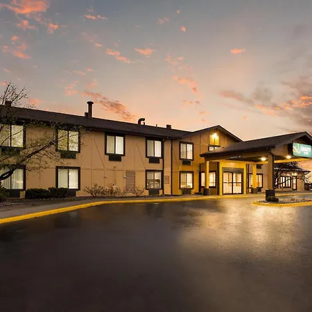 Quality Inn Marquette-2