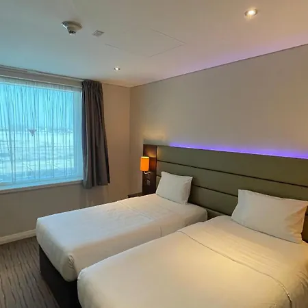 Premier Inn Doha Education City-3
