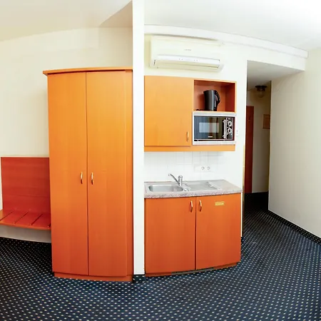 Suite Hotel 900M Zur Oper-2