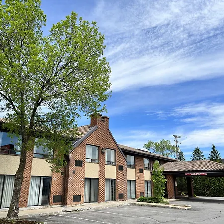 Econo Lodge Airport Quebec-3