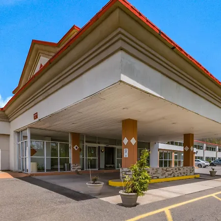 Red Carpet Inn & Suites-3