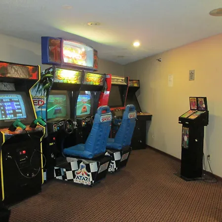 Salina Ambassador Hotel & Conference Center-3