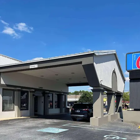 Motel 6 Opelika Al-2