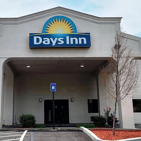 Days Inn By Wyndham Kennesaw-2