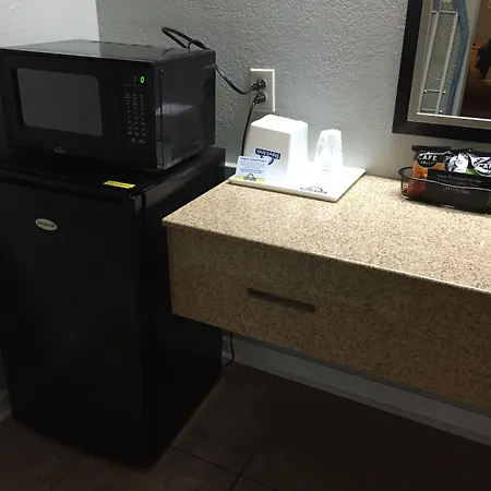 Days Inn By Wyndham New Braunfels-3