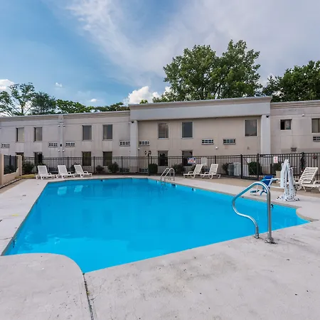Quality Inn & Suites-2