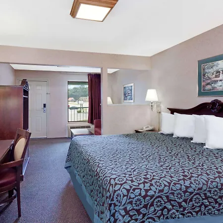 Days Inn By Wyndham Morristown-2