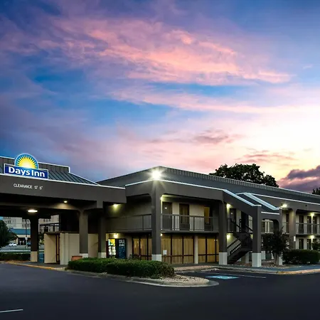Days Inn By Wyndham Wilson-3