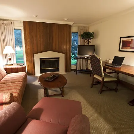The Inn At Tallgrass-2