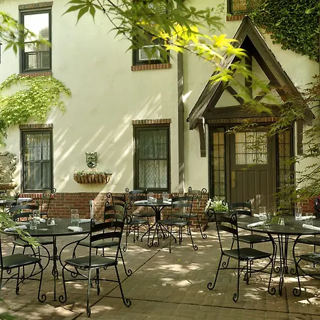 Seven Gables Inn, St Louis West, A Tribute Portfolio Hotel-2