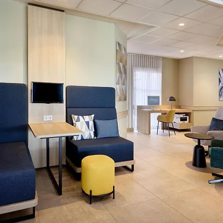 Courtyard By Marriott Magdeburg-2