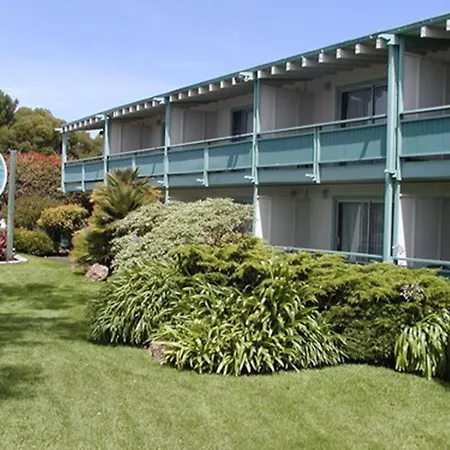 Coral Reef Inn & Condo Suites-2