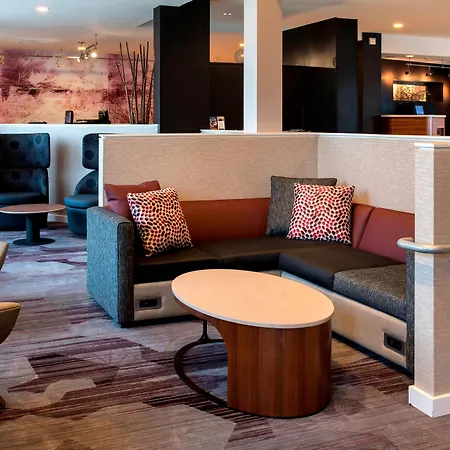 Courtyard By Marriott Poughkeepsie-2