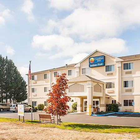 Comfort Inn Medford North-2