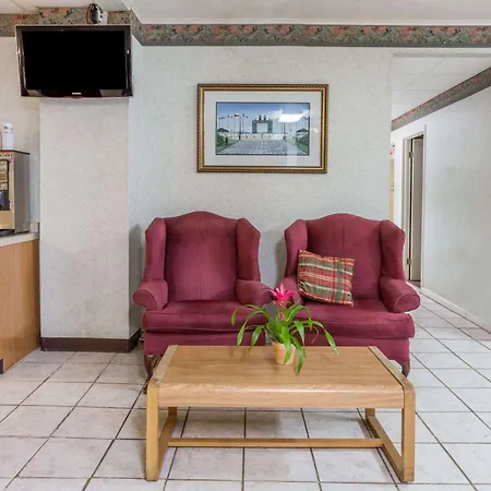 Days Inn By Wyndham Bedford-3