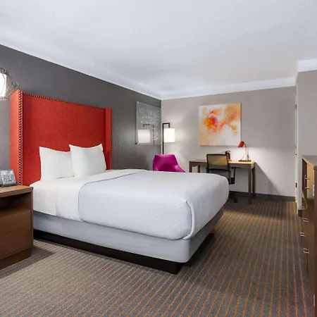 La Quinta Inn By Wyndham Pensacola-2