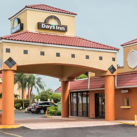 Days Inn By Wyndham Fort Myers-2
