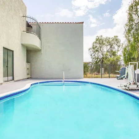 Days Inn By Wyndham Banning Casino/Outlet Mall-2