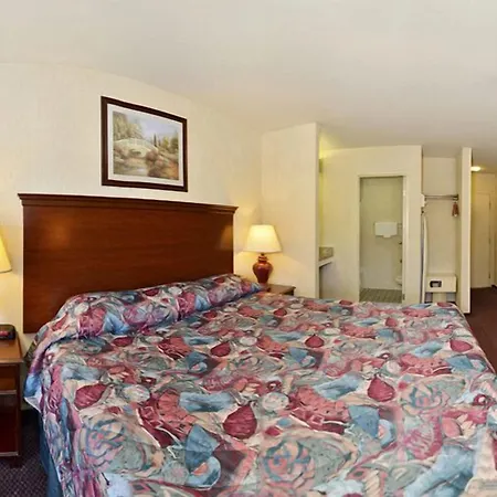 Americas Best Value Inn-3