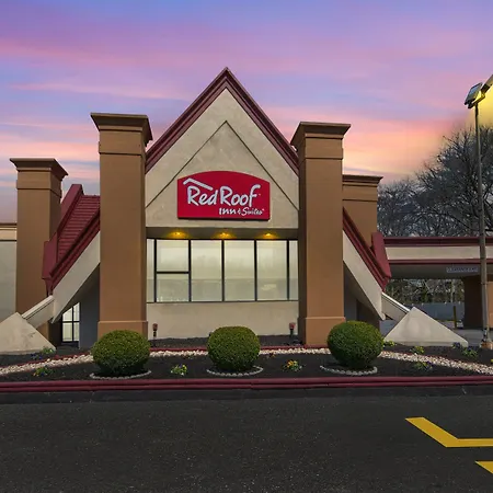 Red Roof Inn And Suites Newark - University-2