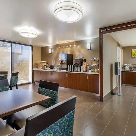 Comfort Inn University-3
