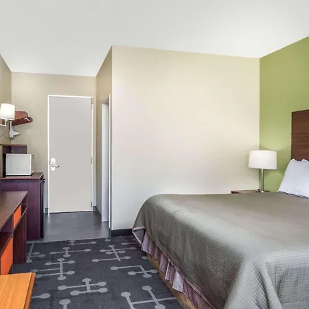 Howard Johnson By Wyndham Athens-3