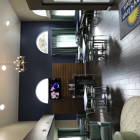 Days Inn & Suites By Wyndham Cherry Hill - Philadelphia-2