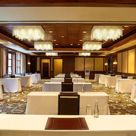 The Yorkville Royal Sonesta Hotel Toronto-3