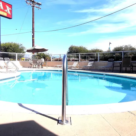 Relax Inn & Suites El Cajon-3