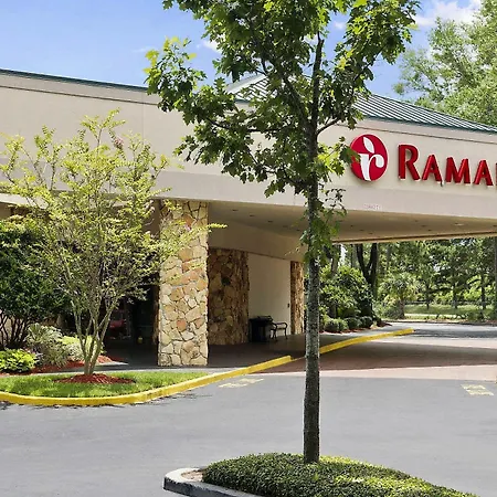 Ramada By Wyndham Jacksonville Hotel & Conference Center-2