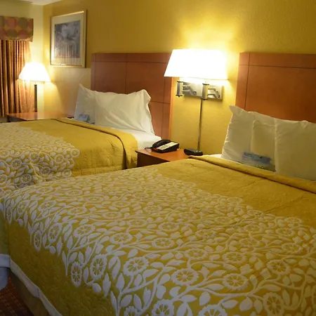 Days Inn By Wyndham Airport Nashville East-3