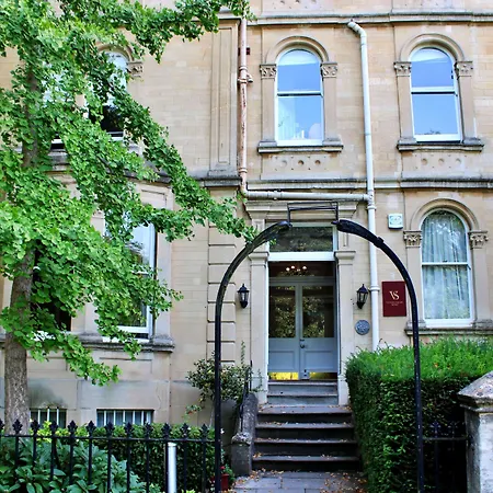 Victoria Square Hotel Clifton Village-3