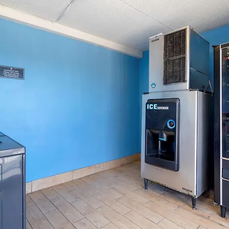 Surestay Hotel By Best Western Lenoir City-2