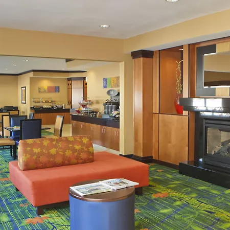 Fairfield Inn & Suites By Marriott Champaign-2