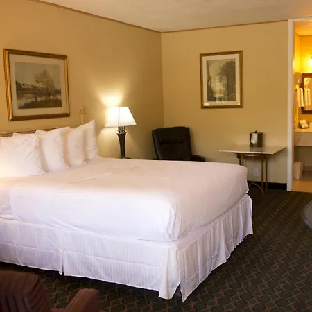 Travelodge By Wyndham Ogallala-3