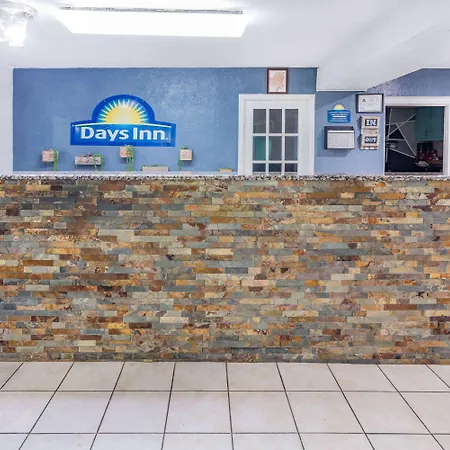 Days Inn By Wyndham Raleigh Glenwood-Crabtree-3