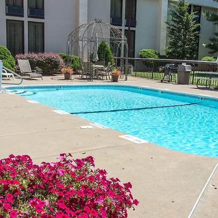 Greenstay Hotel & Suites Central-3