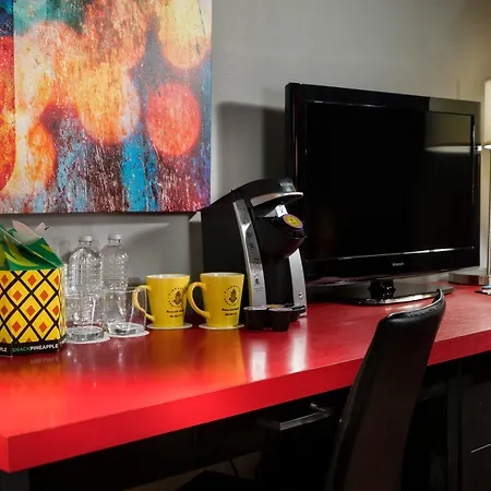 Staypineapple, Hotel Five, Downtown Seattle-2