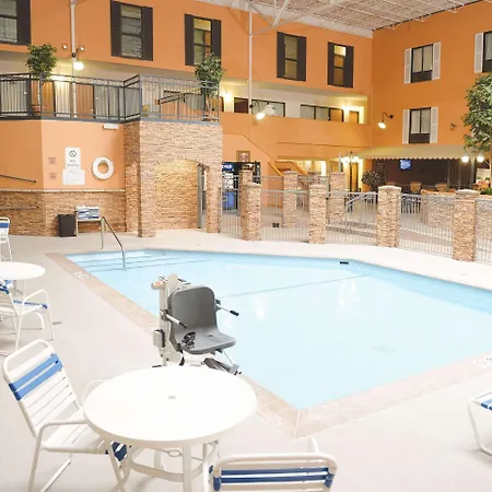 Quality Inn & Suites Ames Conference Center Near Isu Campus-3