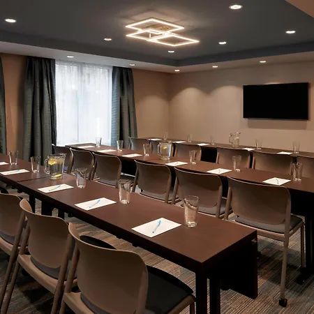 Fairfield Inn By Marriott Montreal Downtown-2
