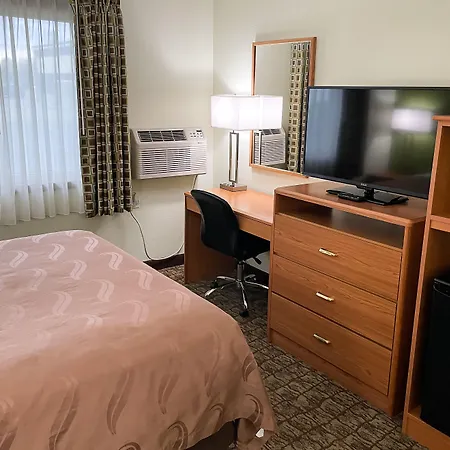 Hudson Inn & Suites-2