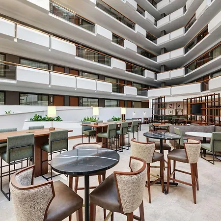 Embassy Suites Tysons Corner-2